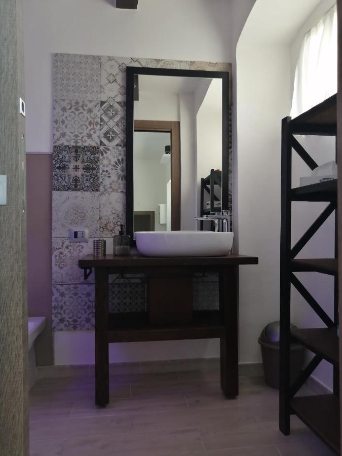 Prima Stella Tourist Rooms Minturno Bagian luar foto